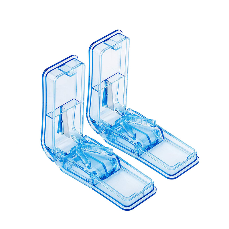 เครื่องตัดยาเม็ดเล็กมืออาชีพขนาดเล็กที่สะดวกสบาย 